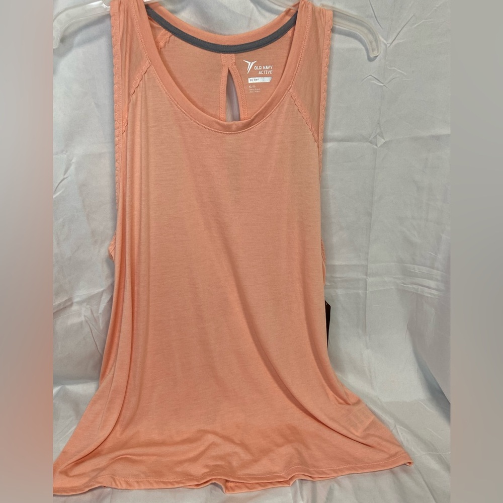 Old Navy Active Wear Peach Tank Top Size XL NWT